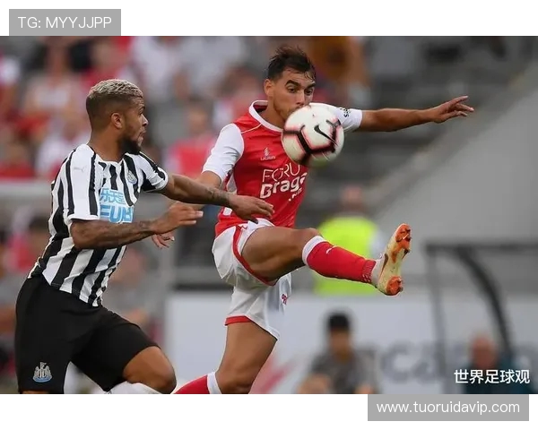 本菲卡公布世俱杯大名单 A费领衔后防迪马利亚随队出征